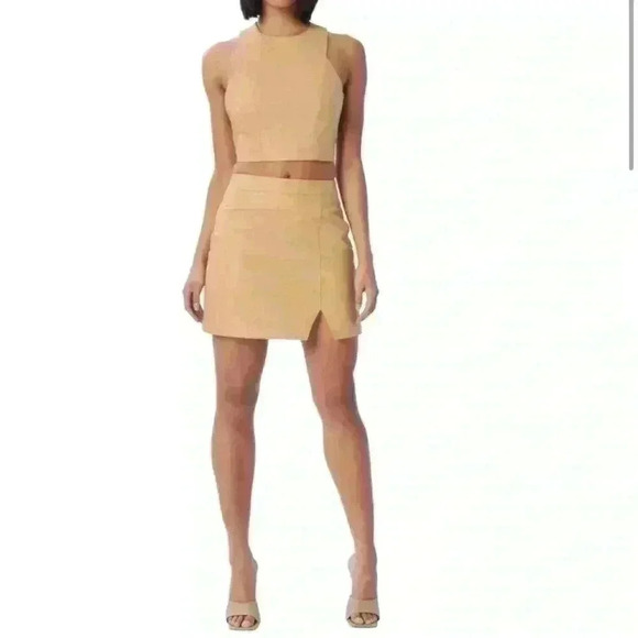 LITA by Ciarra Dresses & Skirts - NEW LITA 100% Lamb Leather Skirt ~ Iced Coffee ~ size 6 ~ GORGEOUS!